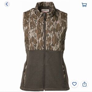 Magellan Outdoors Women's camo vest